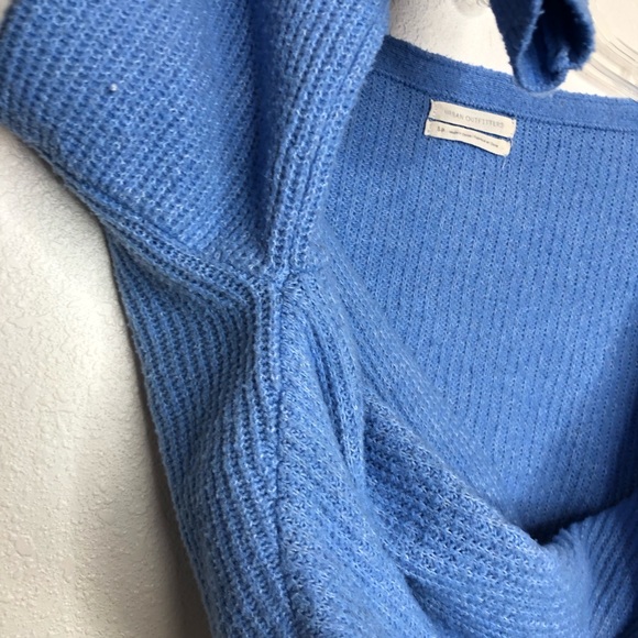 Urban Outfitters Marissa Twist Front Sweater Long Sleeve Cropped Blue Size Small - Picture 8 of 13